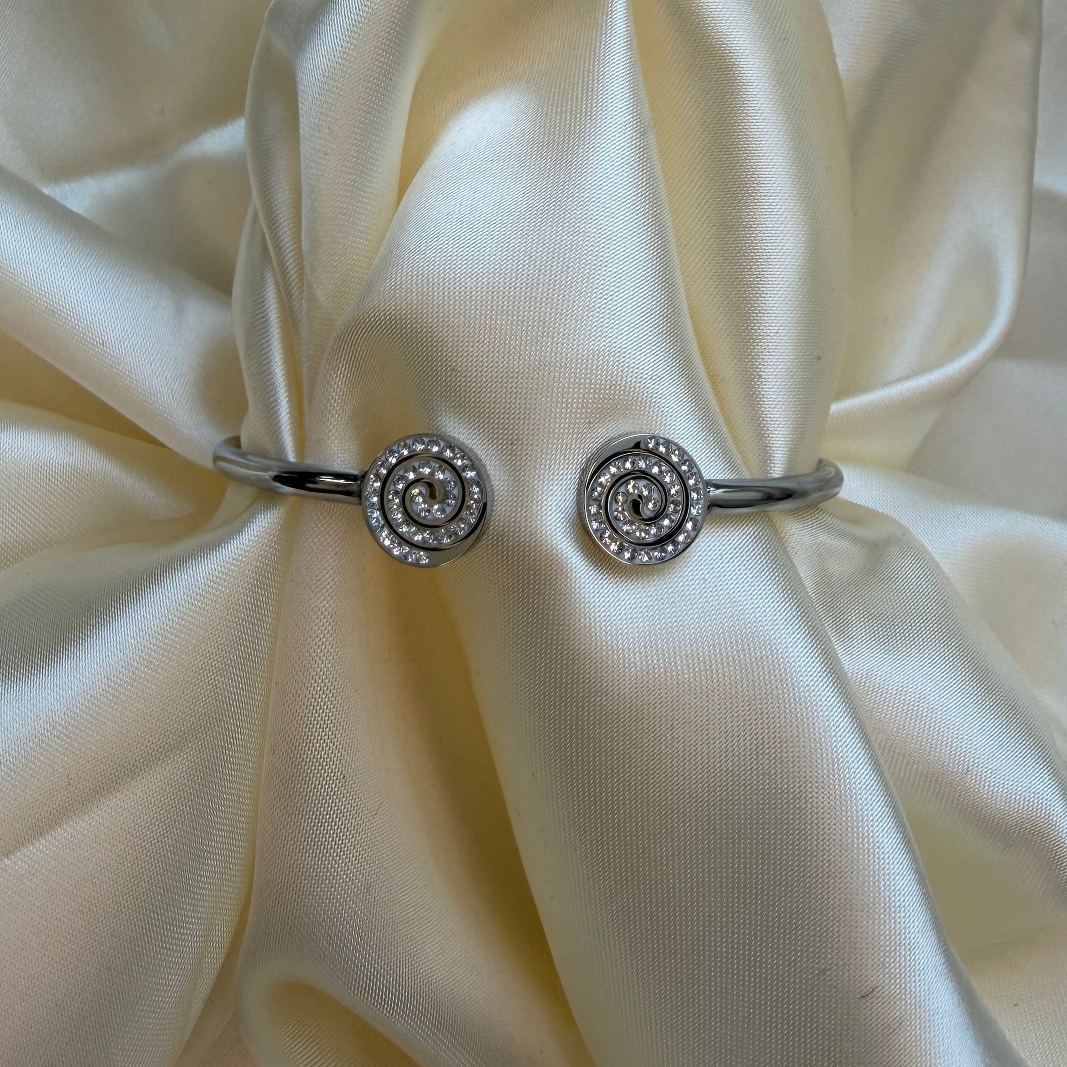 Swirl | Bangle