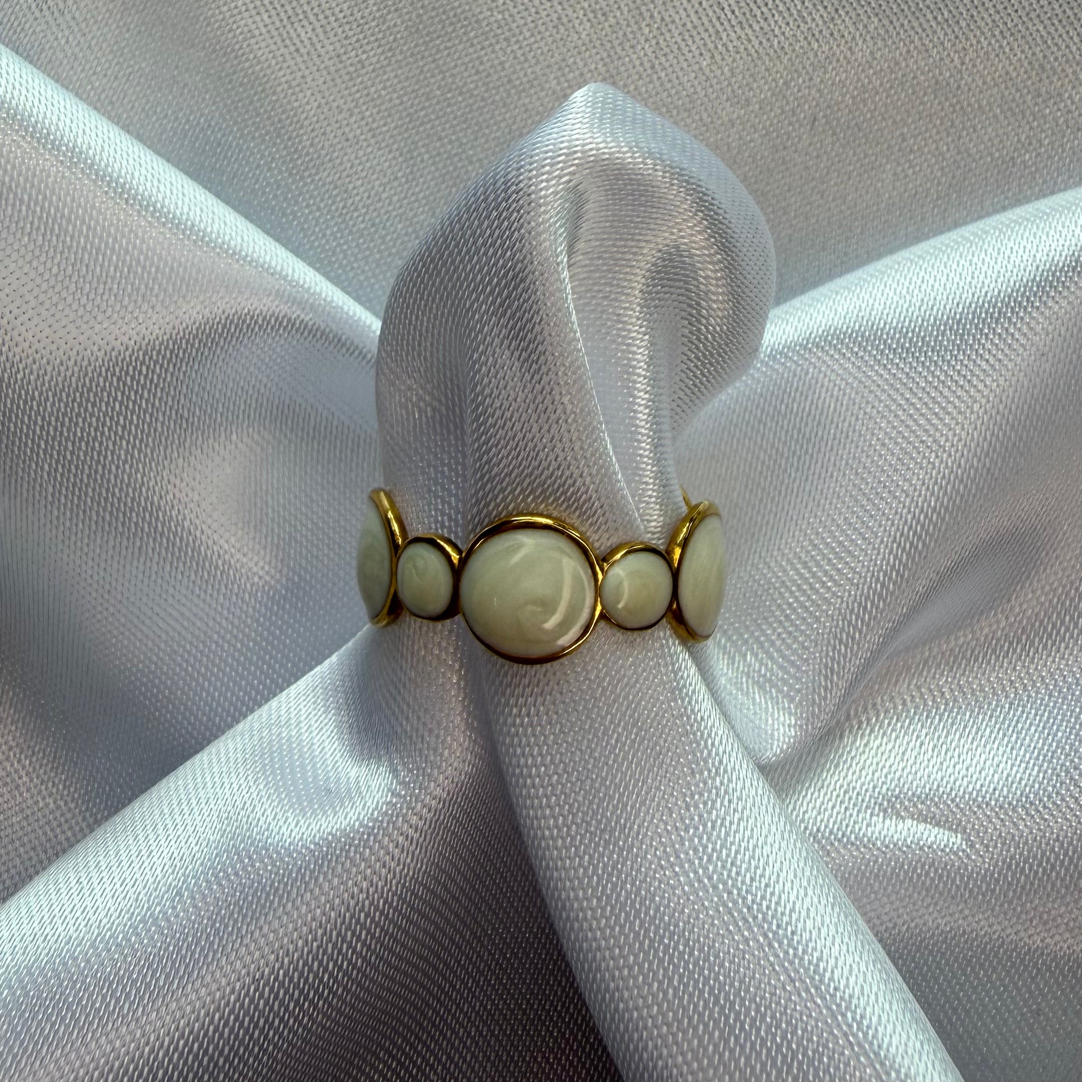 Witte Dot | Ring