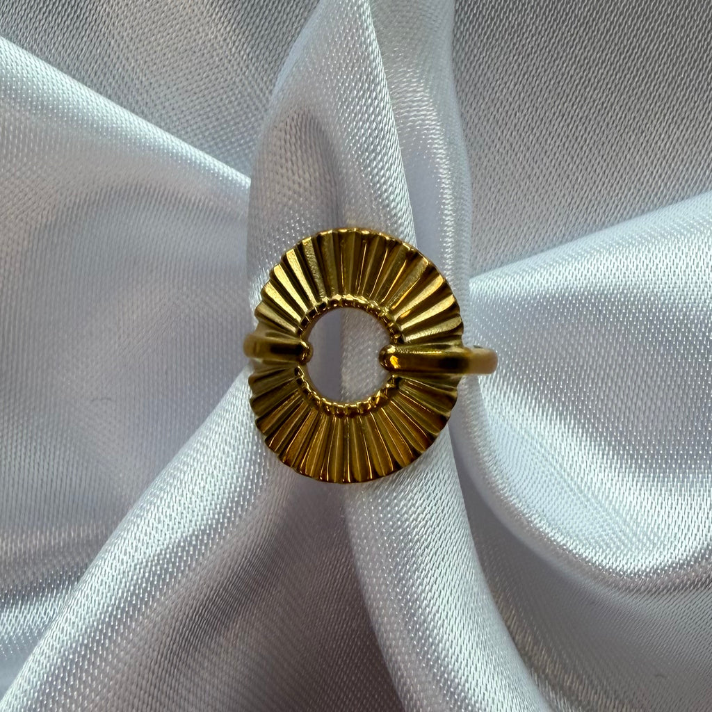 Amy | Ring