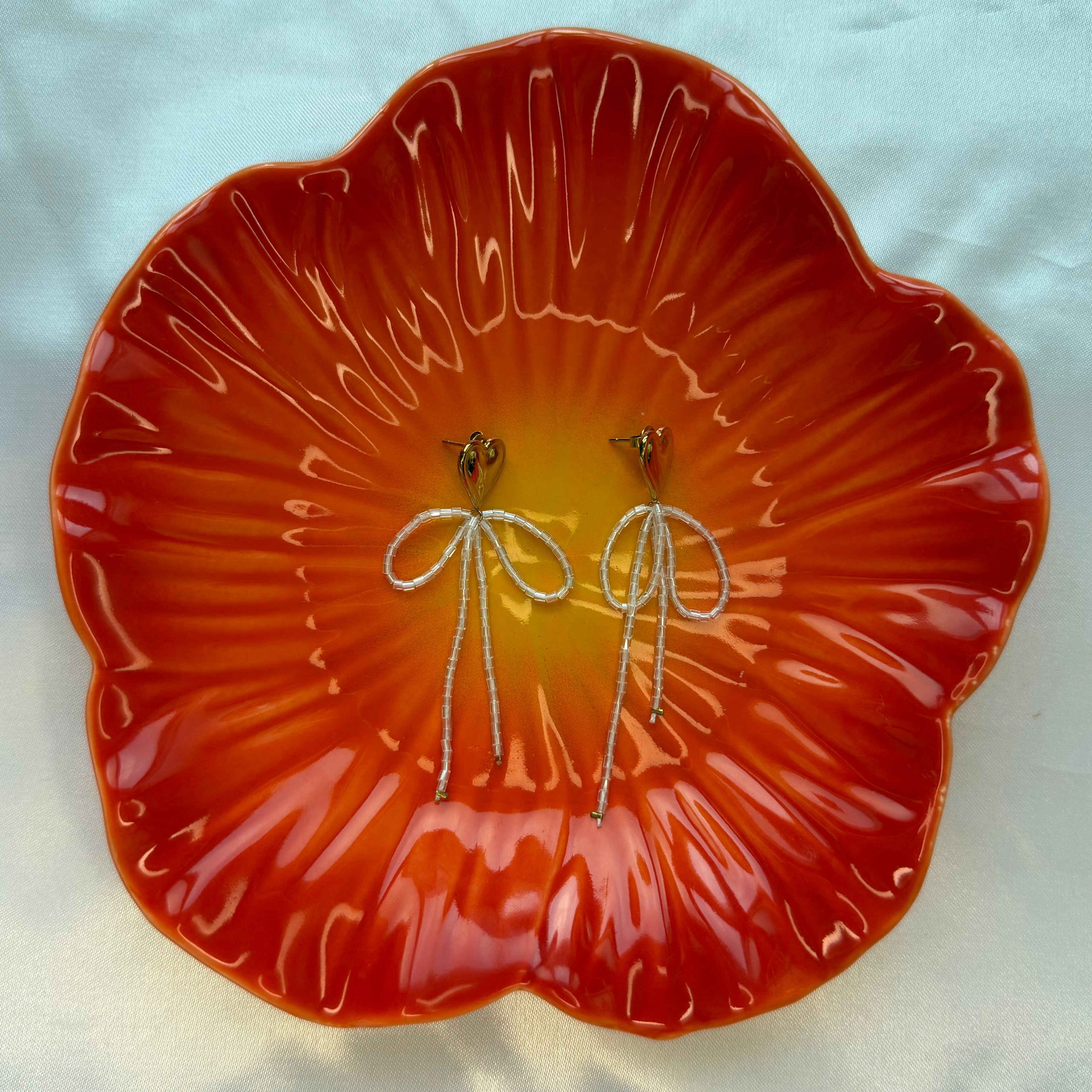 Witte Bow Heart | Oorbellen