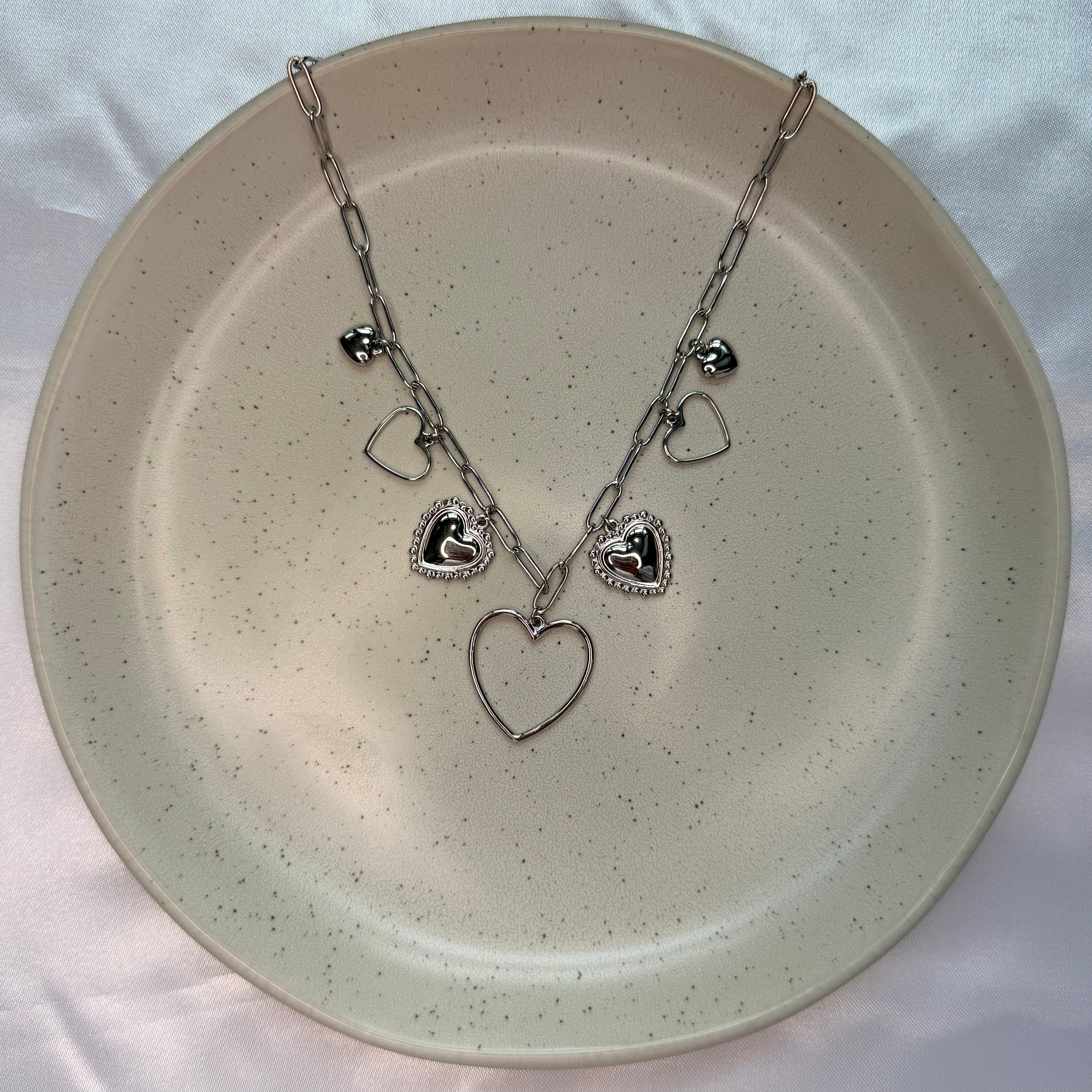 Full Of Love Different Hearts | Ketting