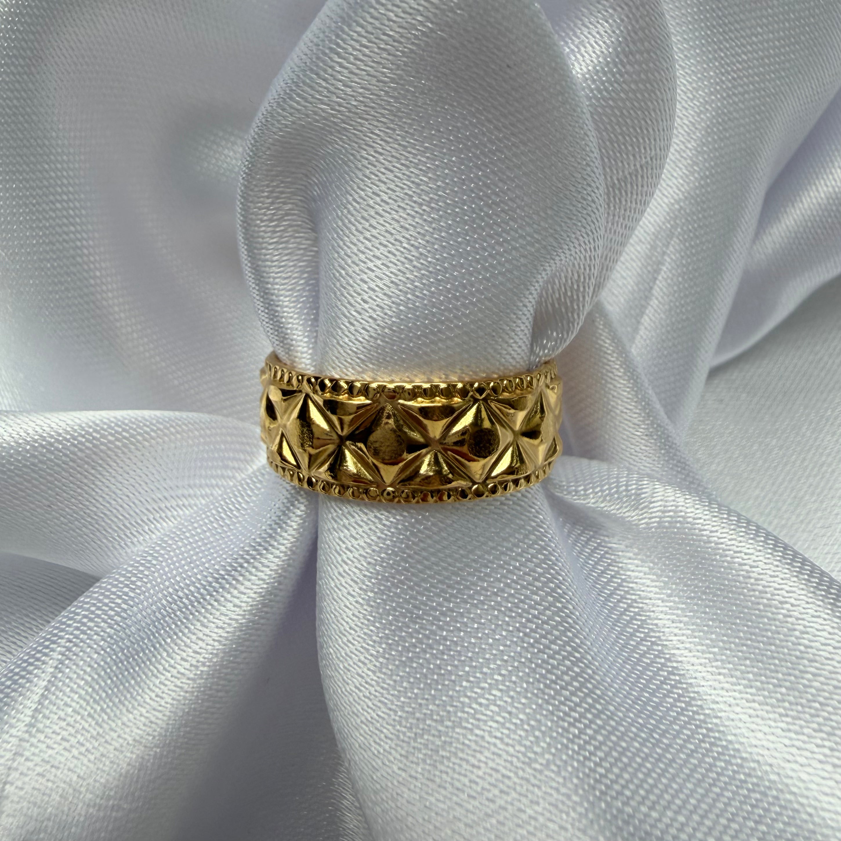 Charlie | Ring