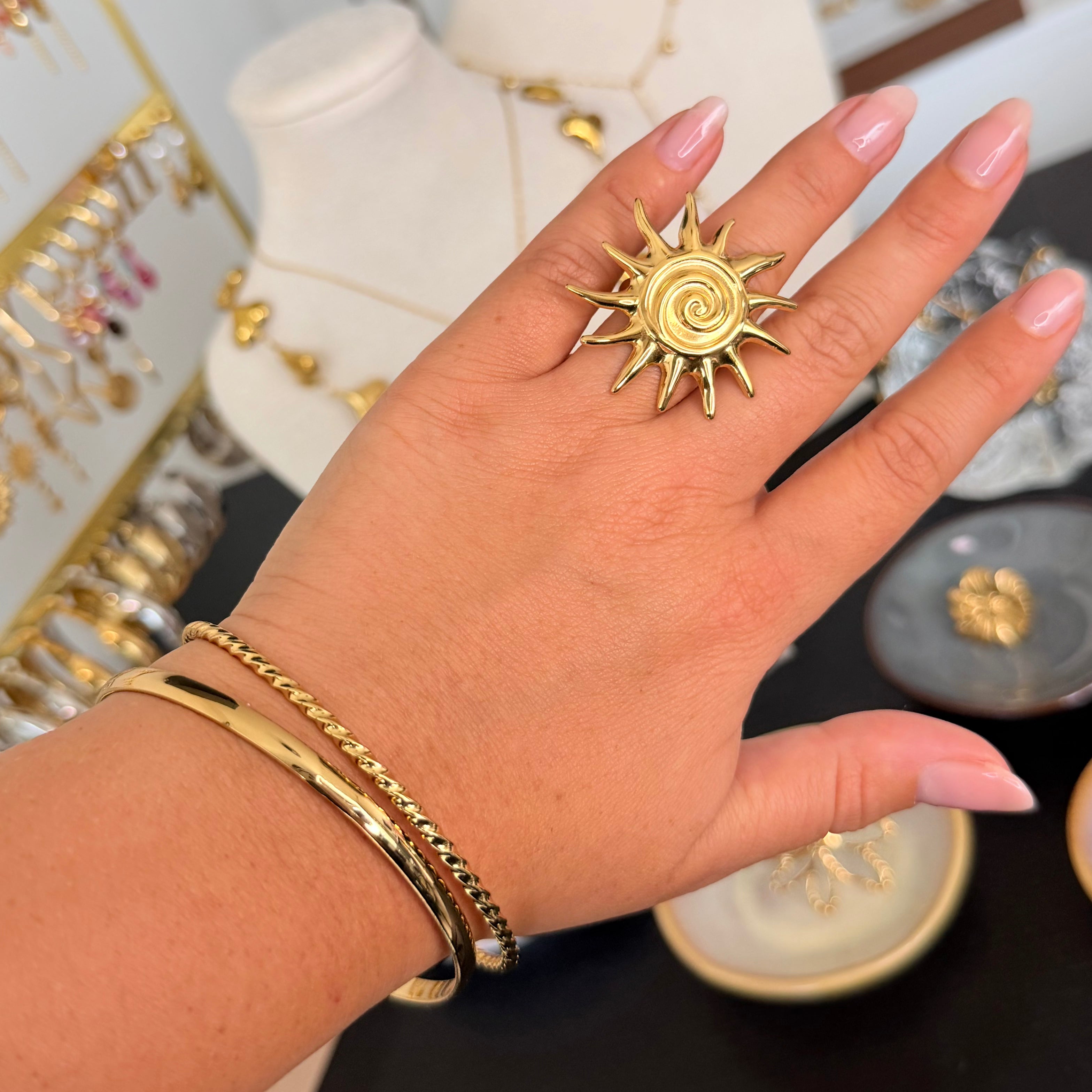 Ava Zon | Ring